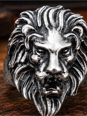 Sterling-Style Black Lion Head Statement Ring - Men's Grooming Accessory.11.5
